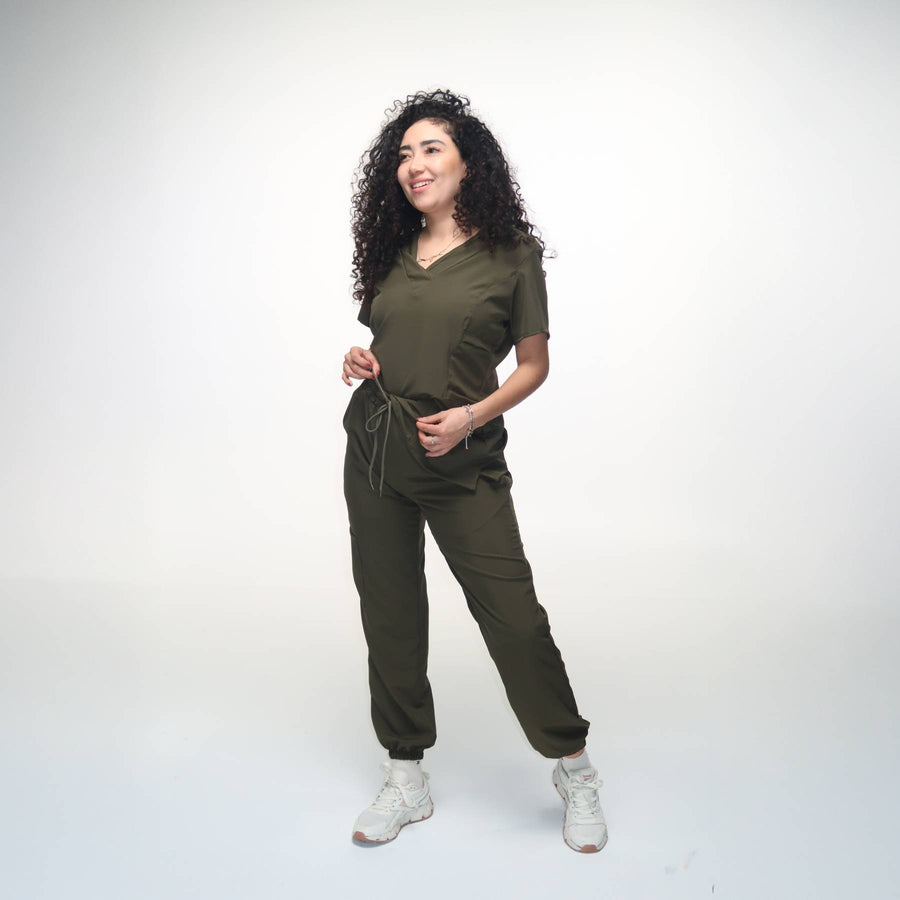 Cuello V con Pantalón - Verde Militar